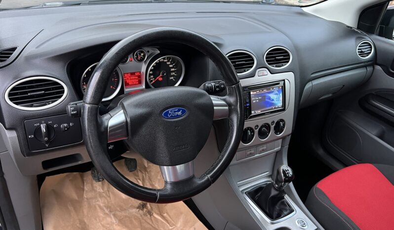 FORD Focus  | FWD (przód) | Manualna | 100 KM | Czarny full