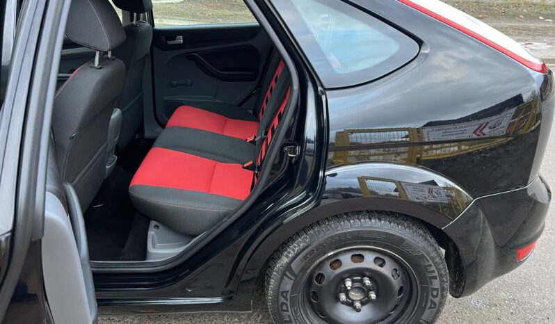 FORD Focus  | FWD (przód) | Manualna | 100 KM | Czarny full