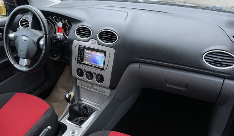 FORD Focus  | FWD (przód) | Manualna | 100 KM | Czarny full
