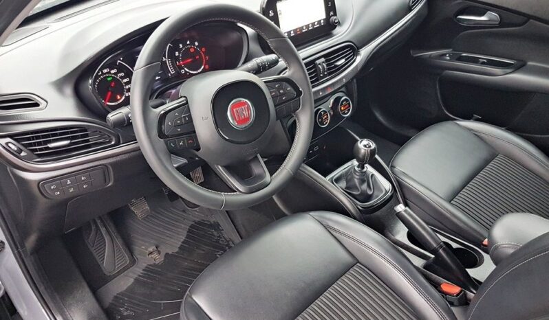 FIAT Tipo  | FWD (przód) | Manualna | 120 KM | Szary full