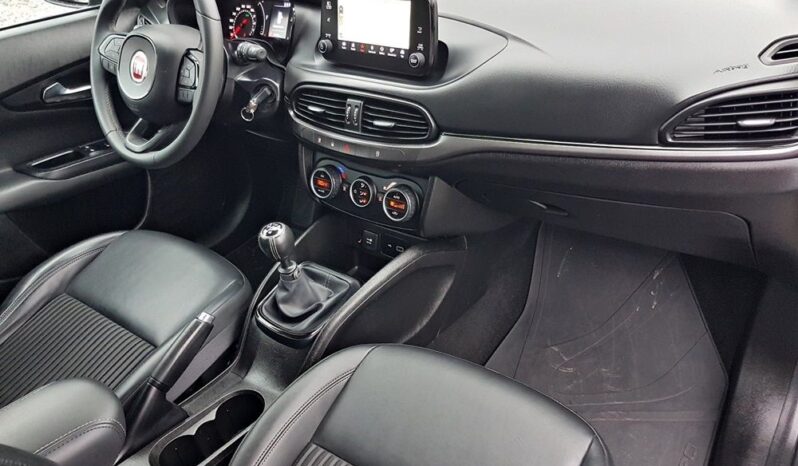 FIAT Tipo  | FWD (przód) | Manualna | 120 KM | Szary full