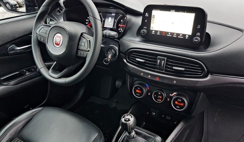 FIAT Tipo  | FWD (przód) | Manualna | 120 KM | Szary full