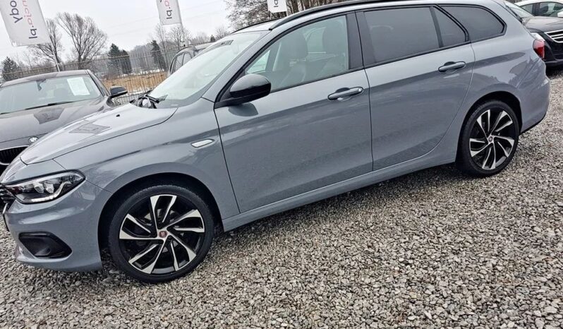 FIAT Tipo  | FWD (przód) | Manualna | 120 KM | Szary full