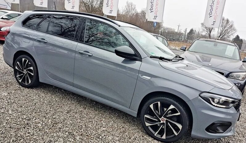 FIAT Tipo  | FWD (przód) | Manualna | 120 KM | Szary full