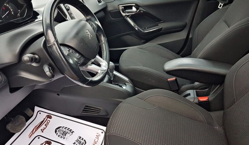 PEUGEOT 208  | FWD (przód) | Automatyczna | 110 KM | Bordowy full