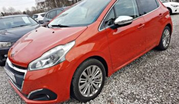PEUGEOT 208  | FWD (przód) | Automatyczna | 110 KM | Bordowy full