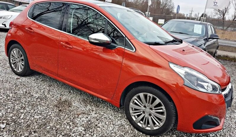 PEUGEOT 208  | FWD (przód) | Automatyczna | 110 KM | Bordowy full