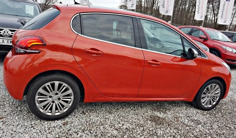 PEUGEOT 208  | FWD (przód) | Automatyczna | 110 KM | Bordowy full