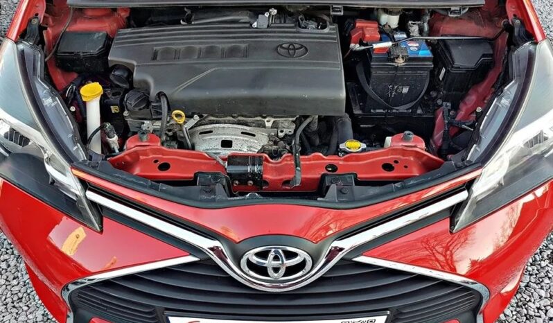 TOYOTA Yaris  | FWD (przód) | Manualna | 99 KM | Czerwony full