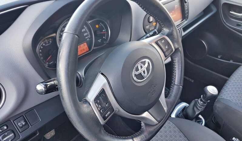 TOYOTA Yaris  | FWD (przód) | Manualna | 99 KM | Czerwony full