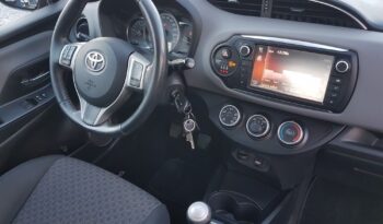 TOYOTA Yaris  | FWD (przód) | Manualna | 99 KM | Czerwony full