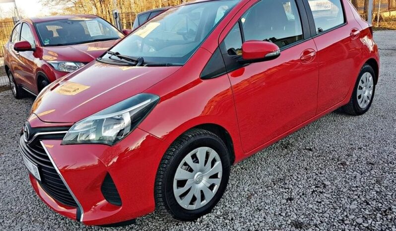 TOYOTA Yaris  | FWD (przód) | Manualna | 99 KM | Czerwony full