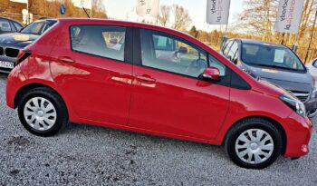 TOYOTA Yaris  | FWD (przód) | Manualna | 99 KM | Czerwony full
