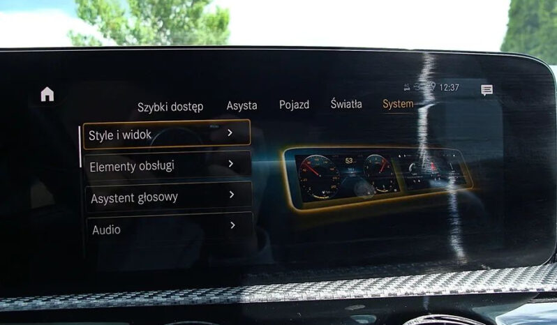 MERCEDES-BENZ   Klasa A    163 KM    Automatyczna    FWD (przód)    Czarny full