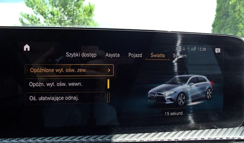 MERCEDES-BENZ   Klasa A    163 KM    Automatyczna    FWD (przód)    Czarny full