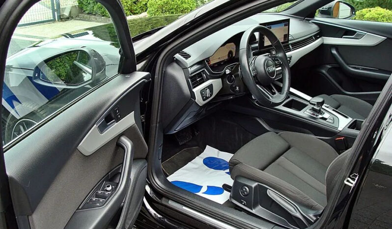 AUDI   A4     163 KM    Automatyczna    FWD (przód)    Czarny full