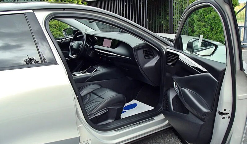 DS Automobiles   DS 4    130 KM    Automatyczna    FWD (przód)    Beżowy full