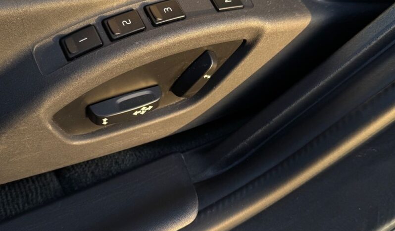 VOLVO V60  | 4×4 (doł. ręcznie) | Automatyczna | 215 KM | Szary full