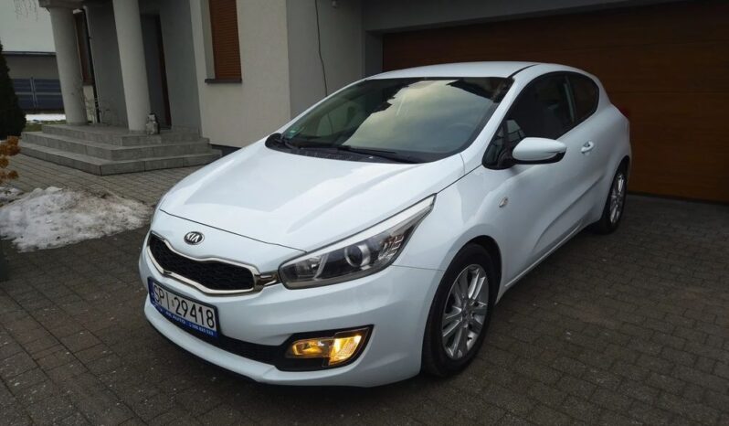 KIA Proceed | FWD (przód) | Manualna | 135 KM | Biały full