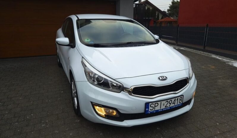 KIA Proceed | FWD (przód) | Manualna | 135 KM | Biały full