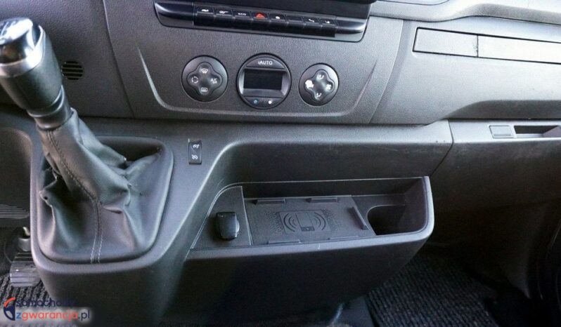 RENAULT Master  | FWD (przód) | Manualna | 180 KM | Biały full