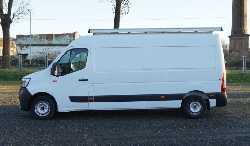 RENAULT Master  | FWD (przód) | Manualna | 180 KM | Biały full