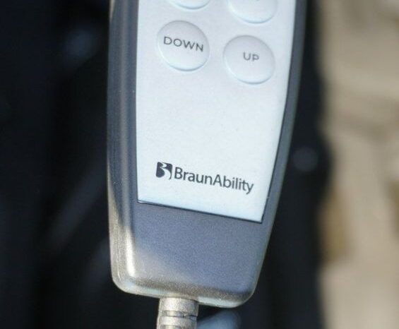 CITROEN Berlingo  | FWD (przód) | Manualna | 102 KM | Czerwony full