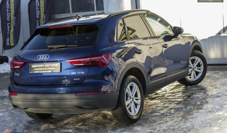 AUDI Q3  | FWD (przód) | Automatyczna | 150 KM | Niebieski full