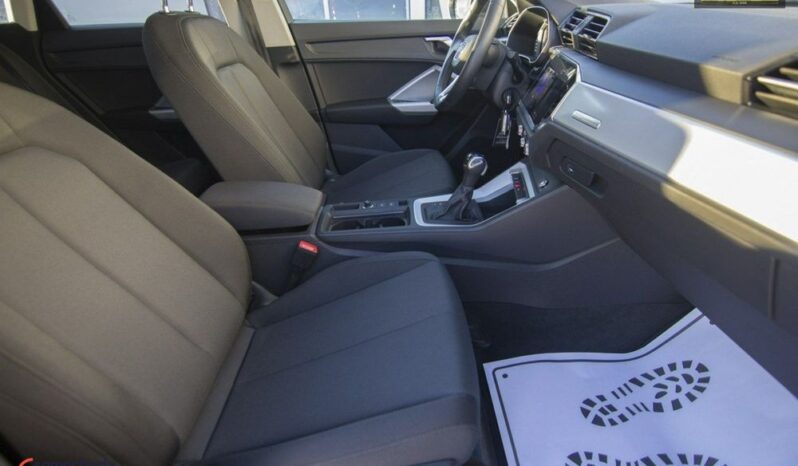 AUDI Q3  | FWD (przód) | Automatyczna | 150 KM | Niebieski full