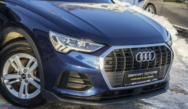 AUDI Q3  | FWD (przód) | Automatyczna | 150 KM | Niebieski full