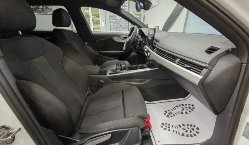 AUDI A4 Avant | FWD (przód) | Automatyczna | 150 KM | Biały full