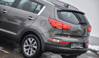 KIA Sportage  | 4×4 (doł. automatycznie) | Manualna | 166 KM | Brązowy full