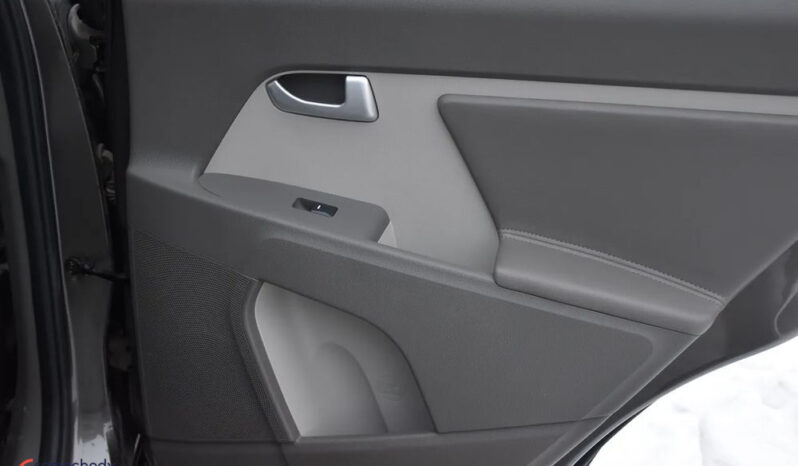 KIA Sportage  | 4×4 (doł. automatycznie) | Manualna | 166 KM | Brązowy full