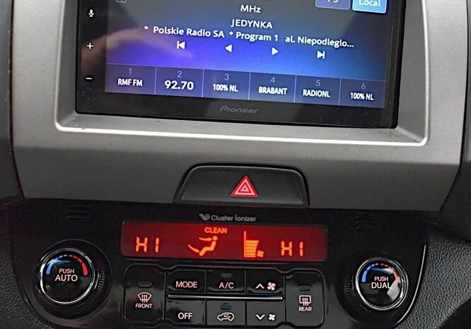 KIA Sportage  | 4×4 (doł. ręcznie) | Automatyczna | 183 KM | Biały full