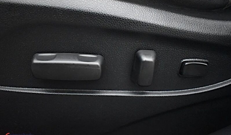 KIA Sportage  | 4×4 (doł. ręcznie) | Automatyczna | 183 KM | Biały full