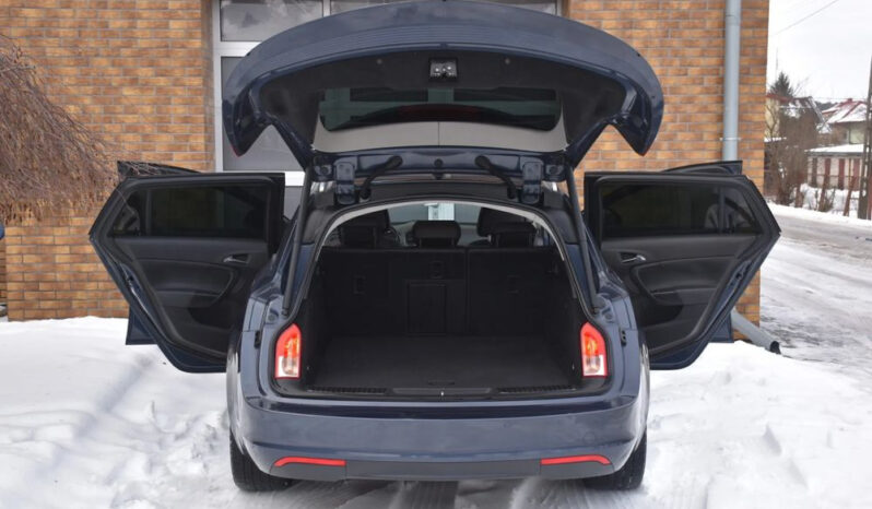 OPEL Insignia  | FWD (przód) | Manualna | 130 KM | Niebieski full