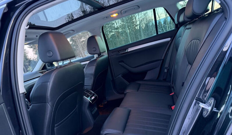 SKODA Superb  | FWD (przód) | Automatyczna | 150 KM | Czarny full