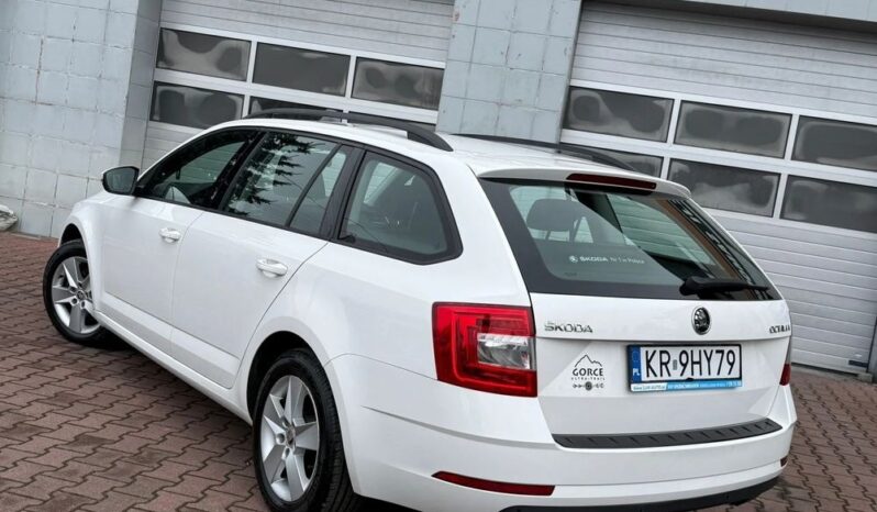 SKODA Octavia  | FWD (przód) | Manualna | 150 KM | Biały full