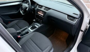 SKODA Octavia  | FWD (przód) | Manualna | 150 KM | Biały full