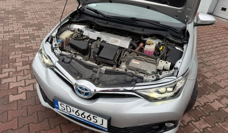 TOYOTA Auris  | FWD (przód) | Automatyczna | 136 KM | Srebrny full