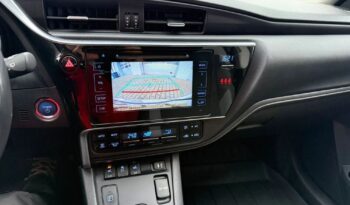 TOYOTA Auris  | FWD (przód) | Automatyczna | 136 KM | Srebrny full