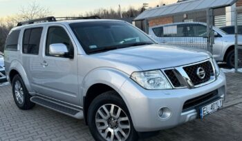 Nissan Pathfinder  | 4X4 (Doł. Ręcznie) | Manualna | 190 Km | Srebrny