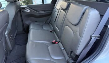 NISSAN Pathfinder  | 4×4 (doł. ręcznie) | Manualna | 190 KM | Srebrny full