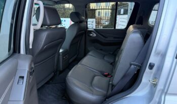 NISSAN Pathfinder  | 4×4 (doł. ręcznie) | Manualna | 190 KM | Srebrny full