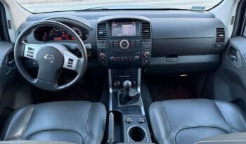 NISSAN Pathfinder  | 4×4 (doł. ręcznie) | Manualna | 190 KM | Srebrny full