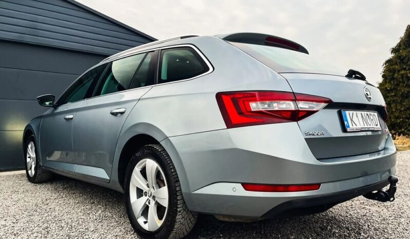 SKODA Superb  | 4×4 (stały) | Manualna | 150 KM | Szary full