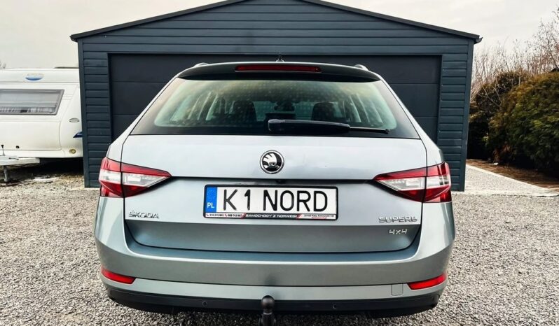 SKODA Superb  | 4×4 (stały) | Manualna | 150 KM | Szary full