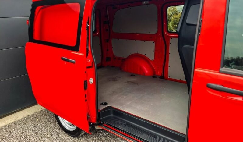 MERCEDES-BENZ Vito  | 4×4 (stały) | Automatyczna | 136 KM | Czerwony full