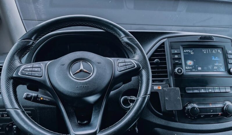 MERCEDES-BENZ Vito  | 4×4 (stały) | Automatyczna | 136 KM | Czerwony full