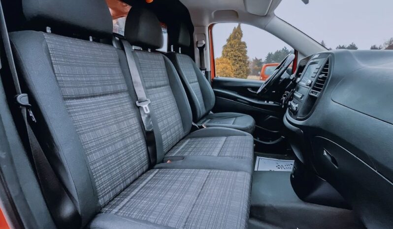 MERCEDES-BENZ Vito  | 4×4 (stały) | Automatyczna | 136 KM | Czerwony full